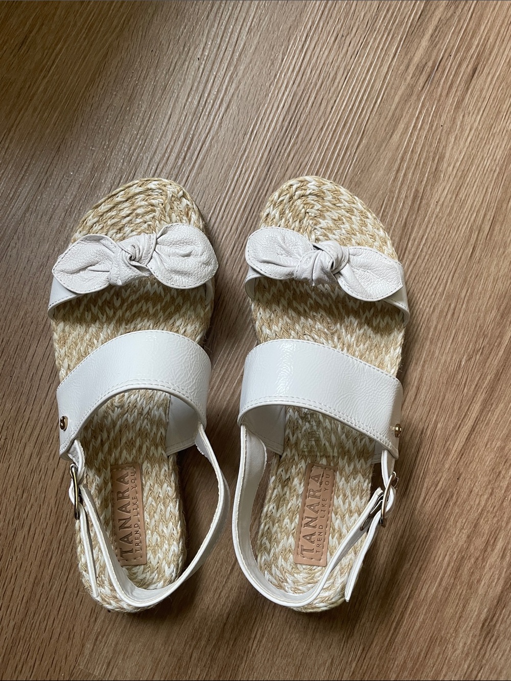 Tanara White Knot-Detail Women’s Sandals
